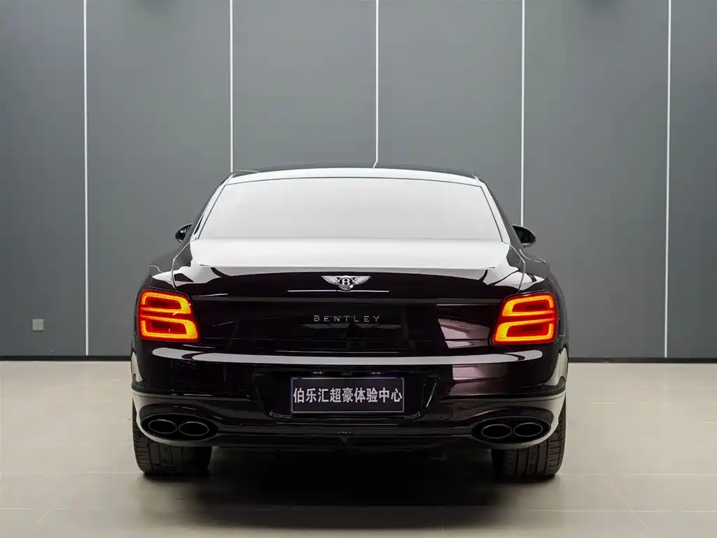 Bentley Flying Spur 2022 — фото 7