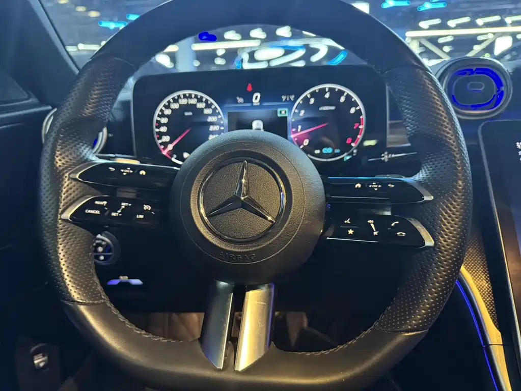 Mercedes-Benz C-Class 2023 — фото 5