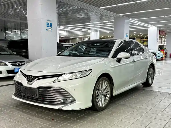 Toyota Camry 2019