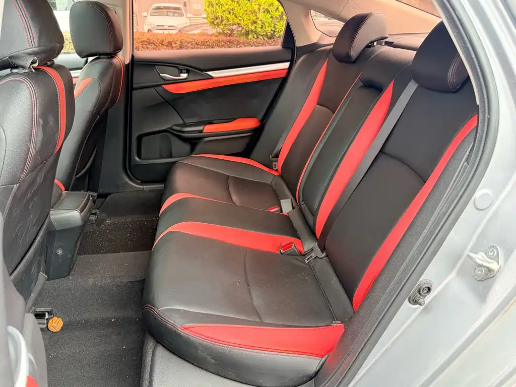 Honda Civic 2019 — фото 12