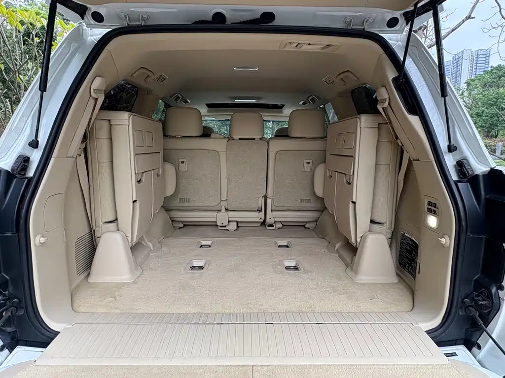 Lexus LX 2016 — фото 22