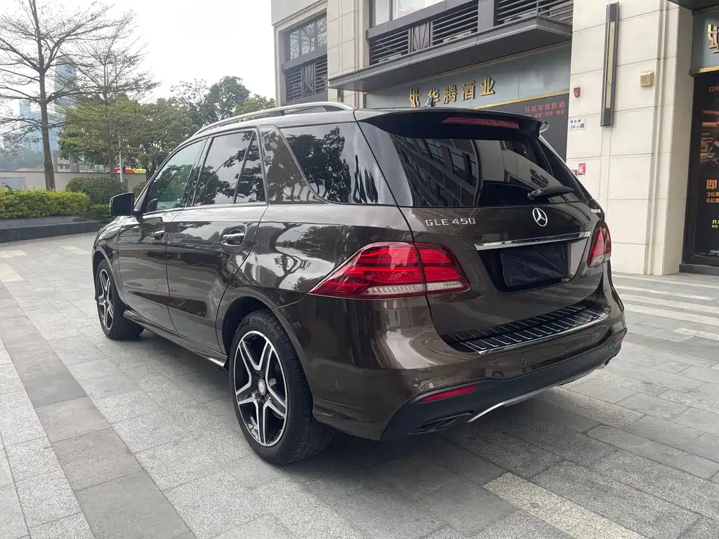 Mercedes-Benz GLE 2017 — фото 11