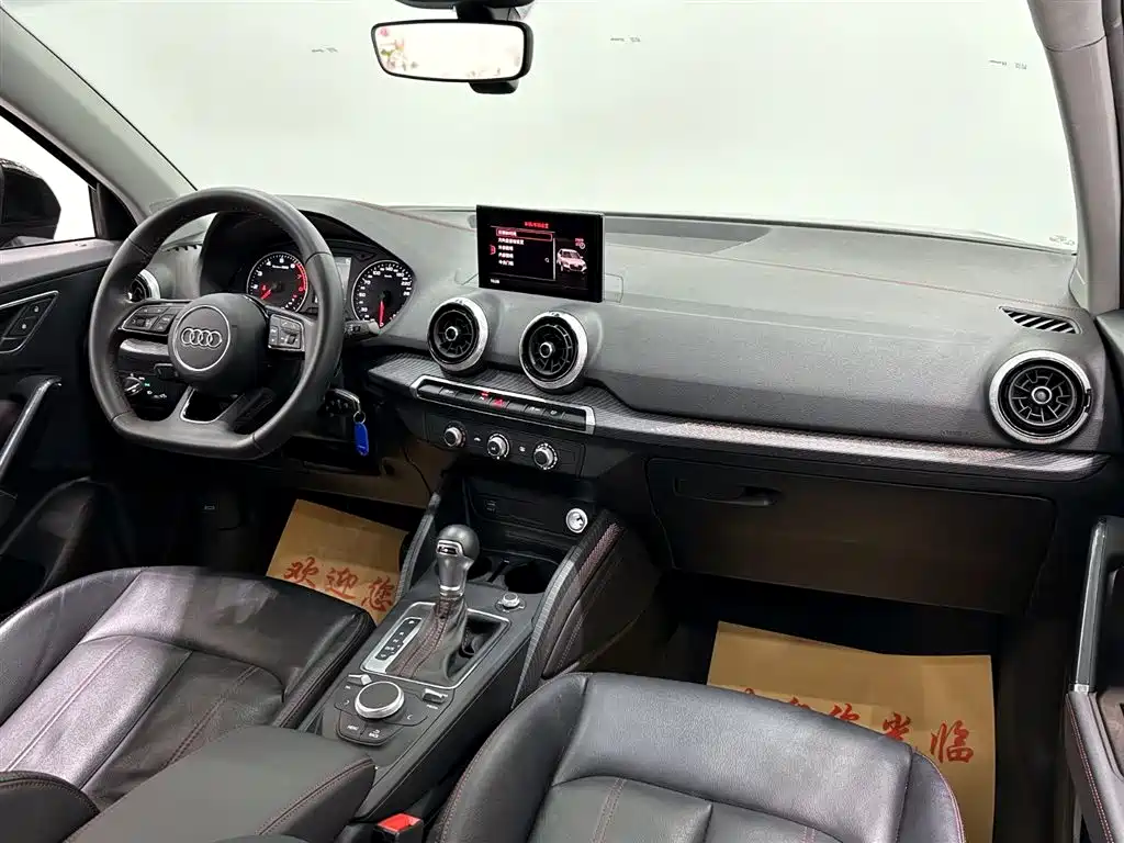 Audi Q2L 2023 — фото 10