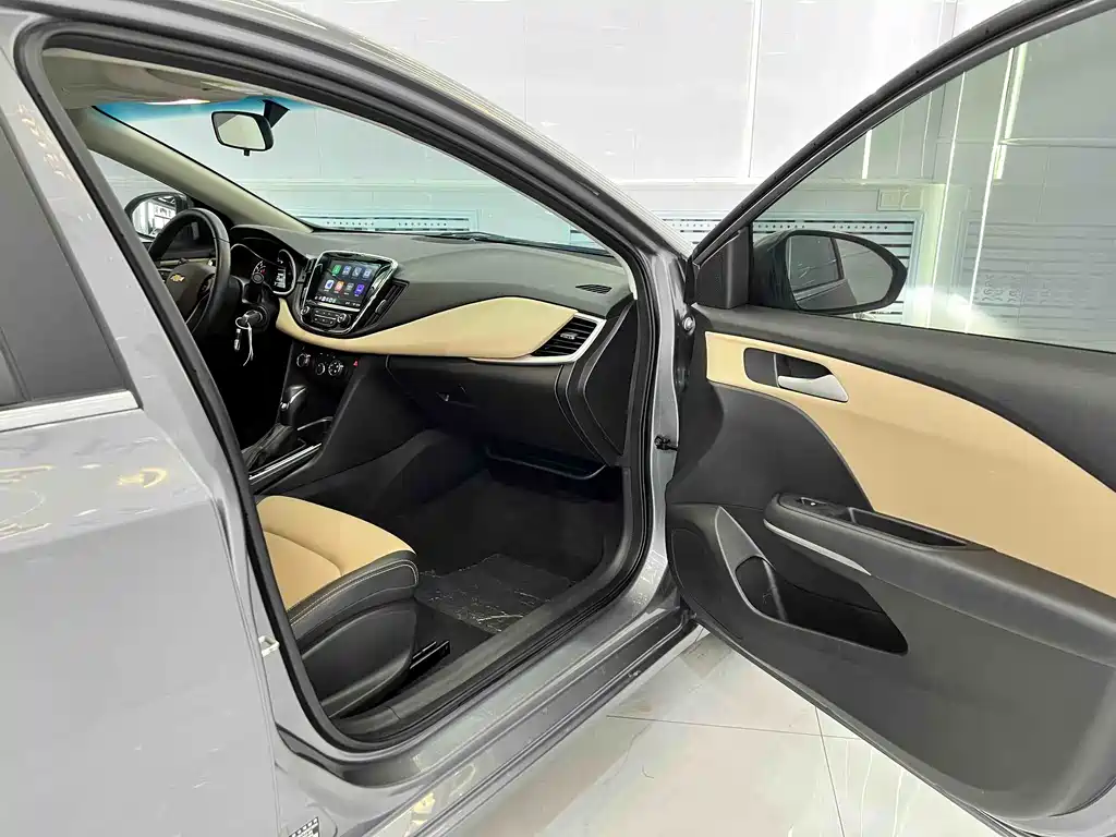 Chevrolet Monza 2023 — фото 18