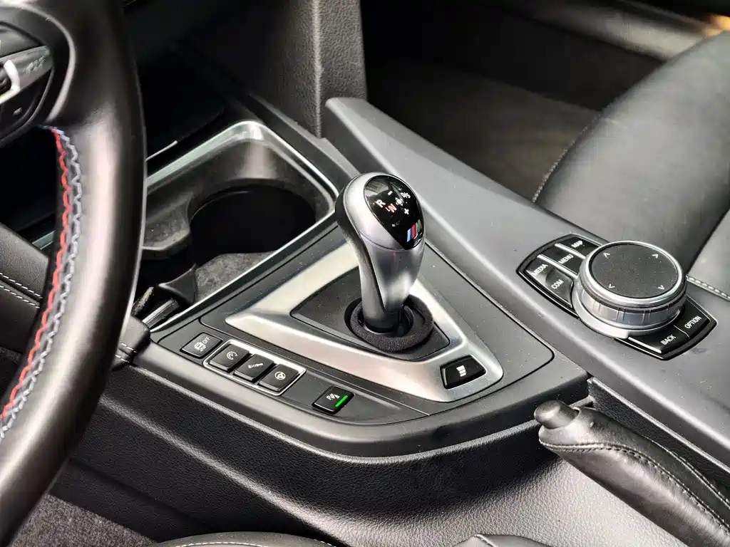 BMW M3 2018 — фото 10