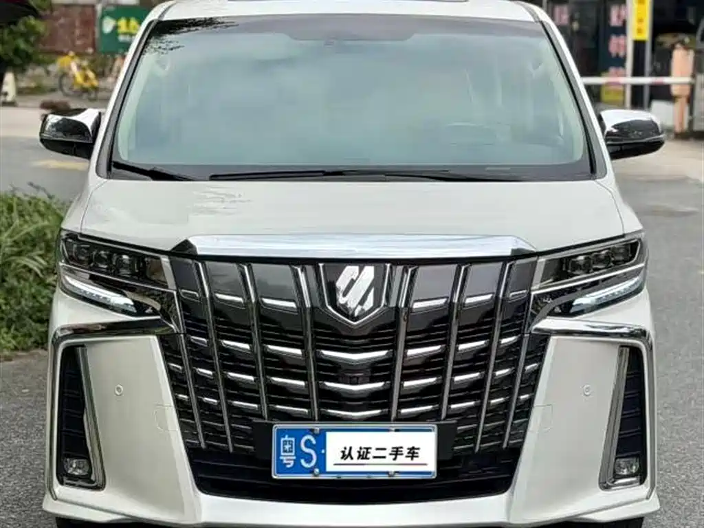 Toyota Alphard 2017 — фото 2