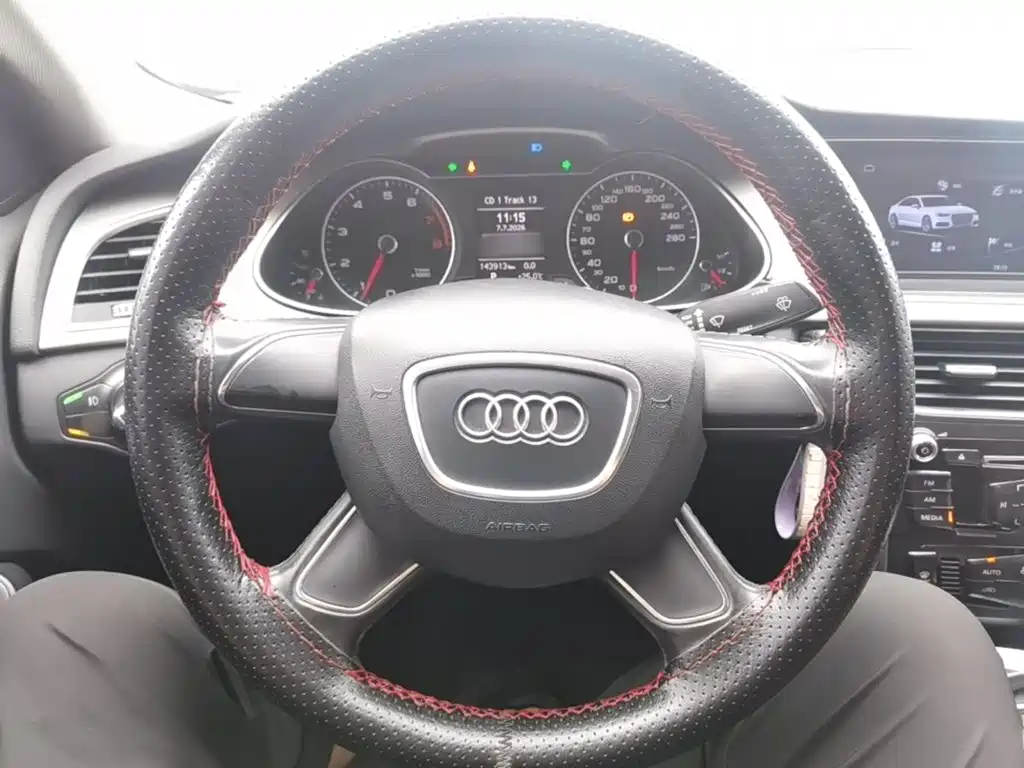 Audi A4L 2015 — фото 11