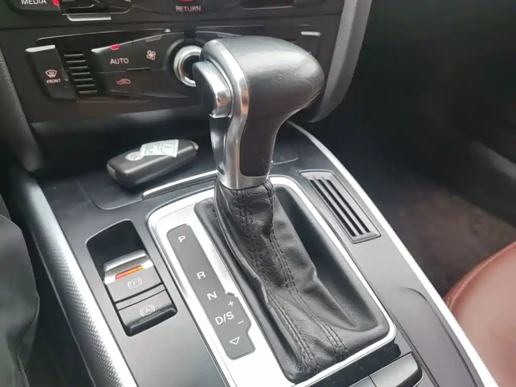 Audi A4L 2015 — фото 14