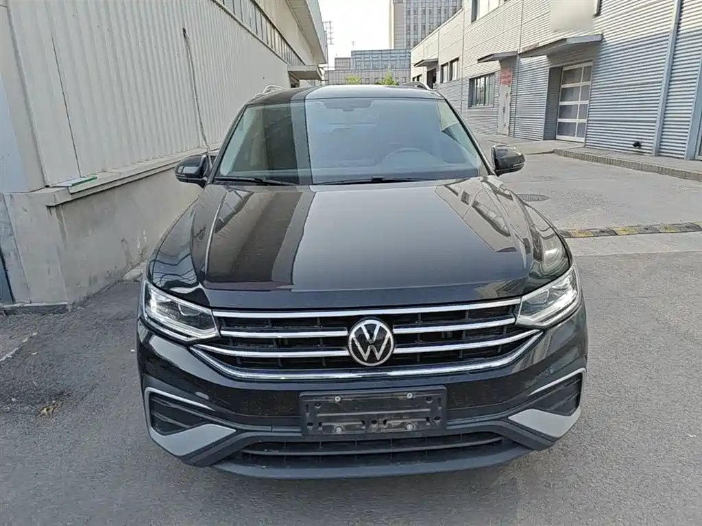 Volkswagen Tiguan L 2022 — фото 3