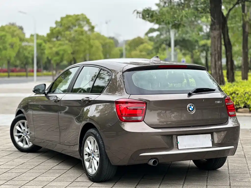 BMW 1 Series 2015 — фото 9