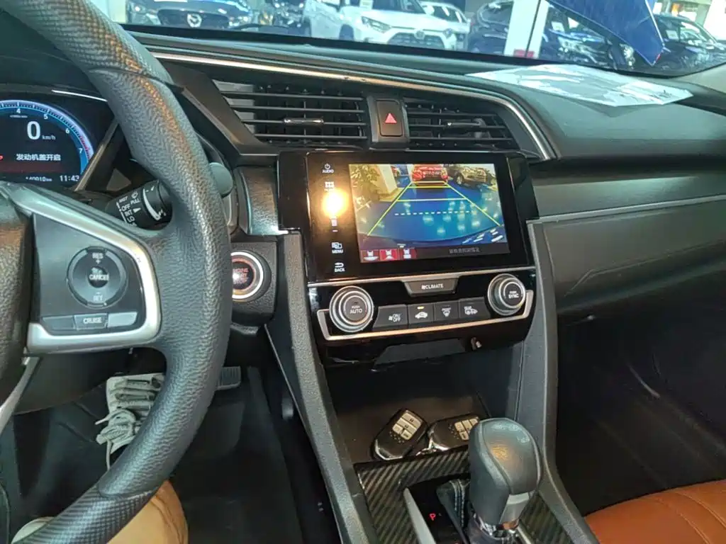 Honda Civic 2018 — фото 13