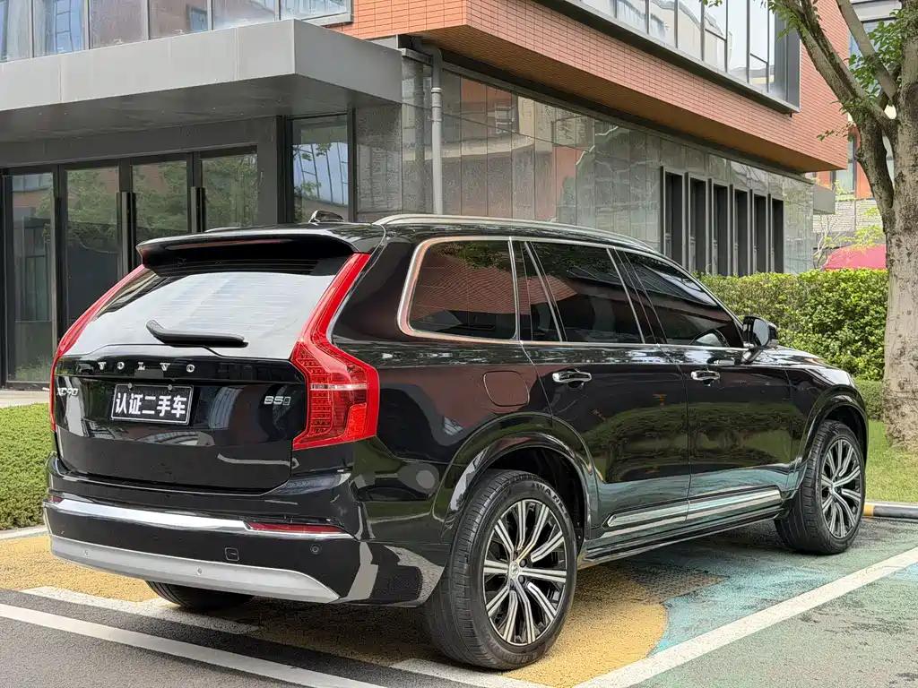 Volvo XC90 2022 — фото 8