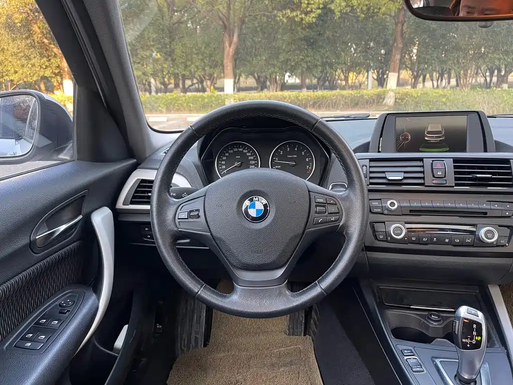 BMW 1 Series 2015 — фото 14