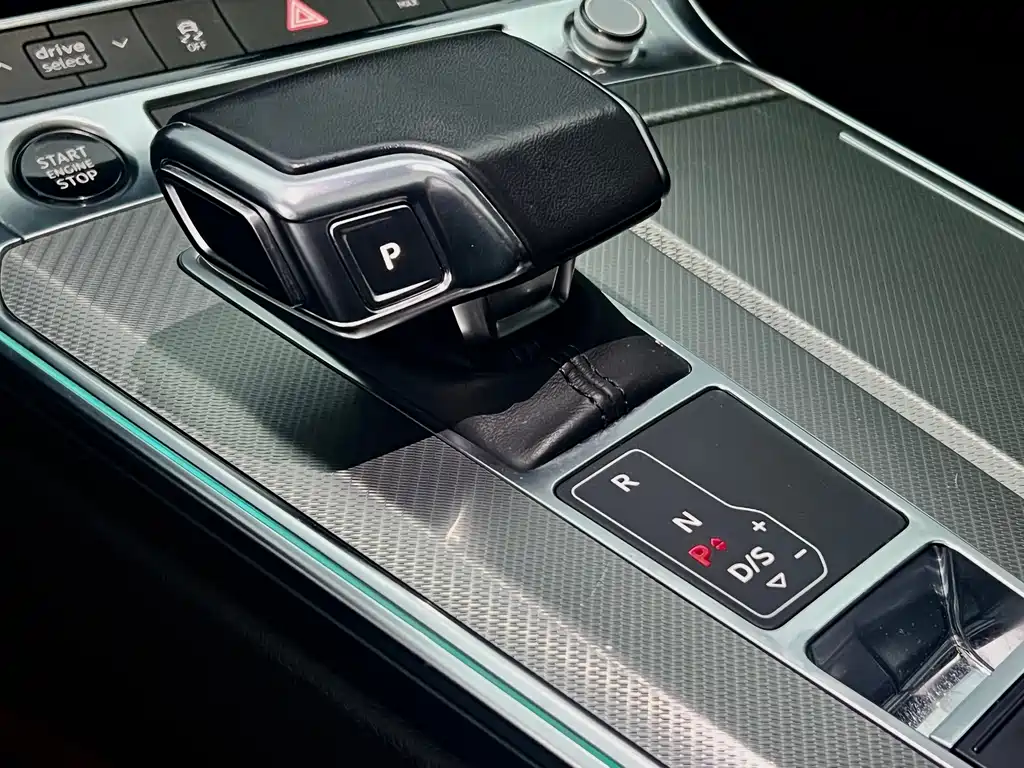 Audi A6L 2021 — фото 15