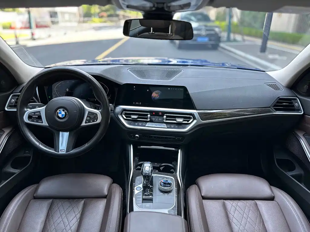 BMW 3 Series 2022 — фото 19