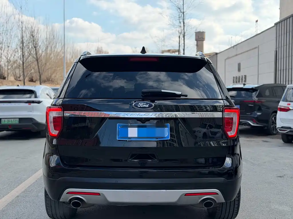 Ford Explorer 2015 — фото 5