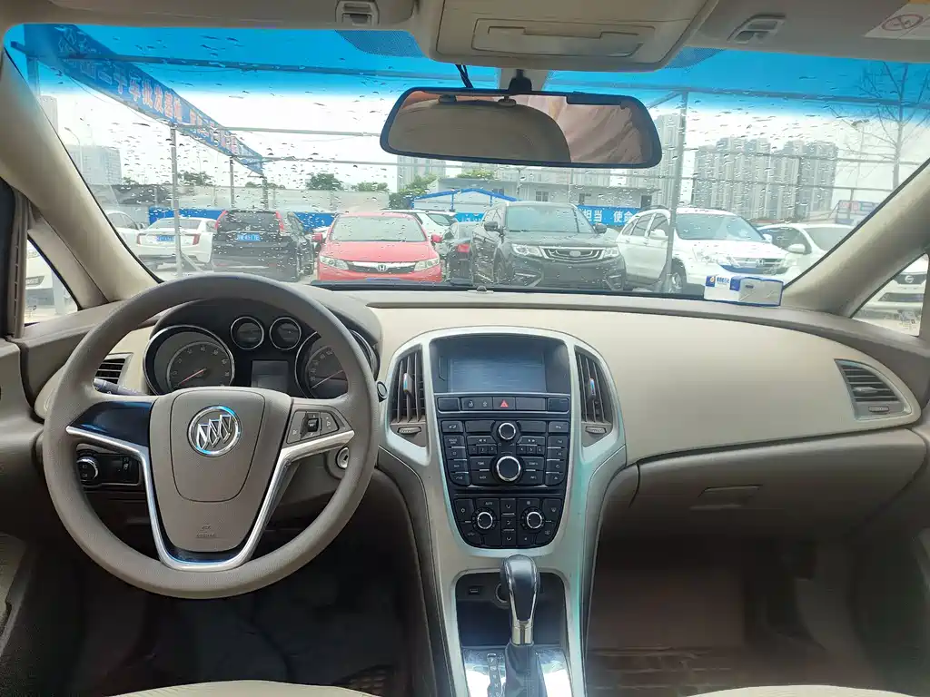 Buick Excelle 2015 — фото 4
