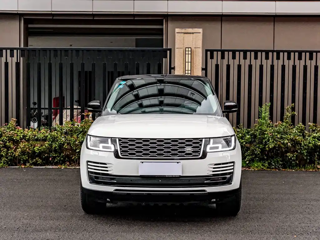 Land Rover Range Rover 2020 — фото 2