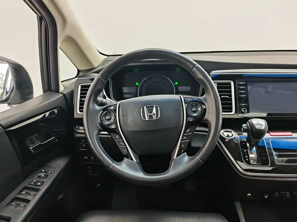 Honda Elysion 2019 — фото 11