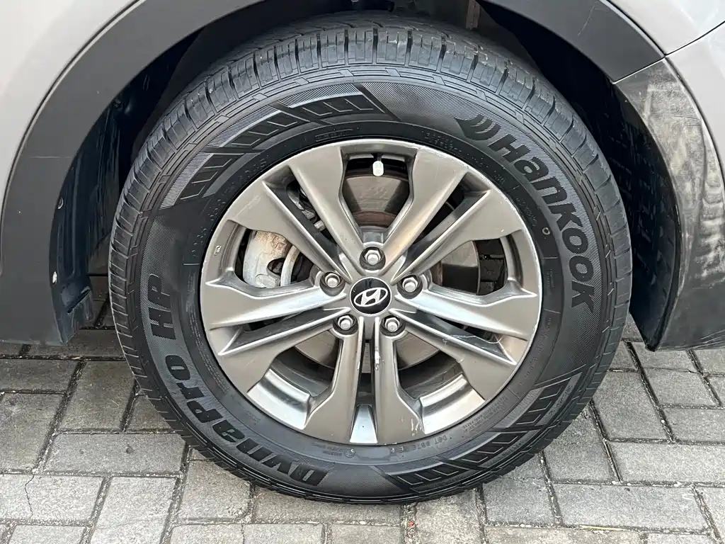 Hyundai Santa Fe 2015 — фото 21