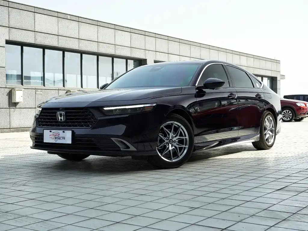 Honda Accord 2023 — фото 1