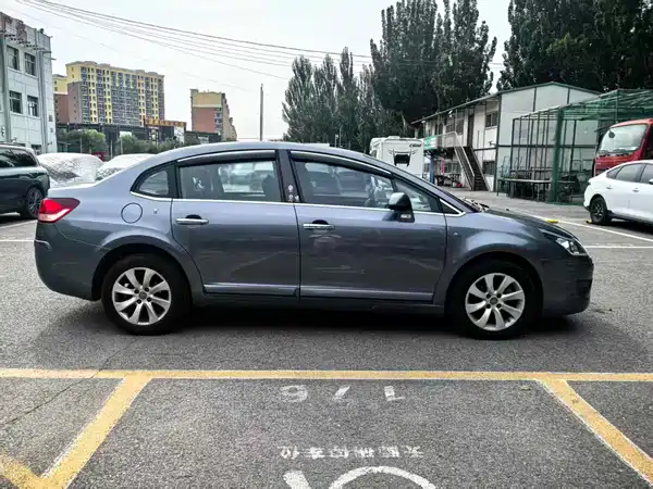 Citroën Sega 2011
