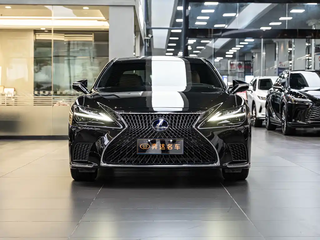 Lexus LS 2021 — фото 2