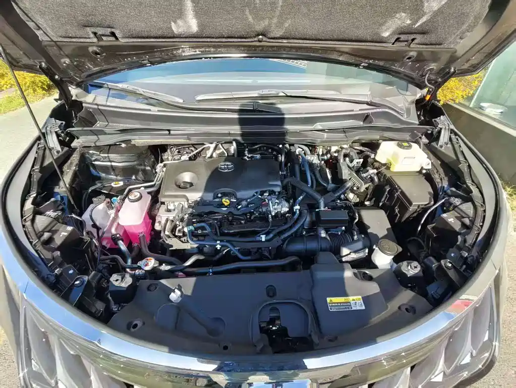 Toyota Granvia — фото 8
