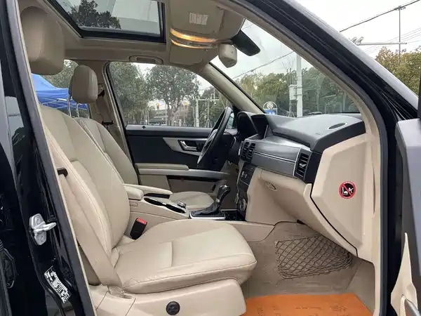 Mercedes-Benz GLK-Class 2011