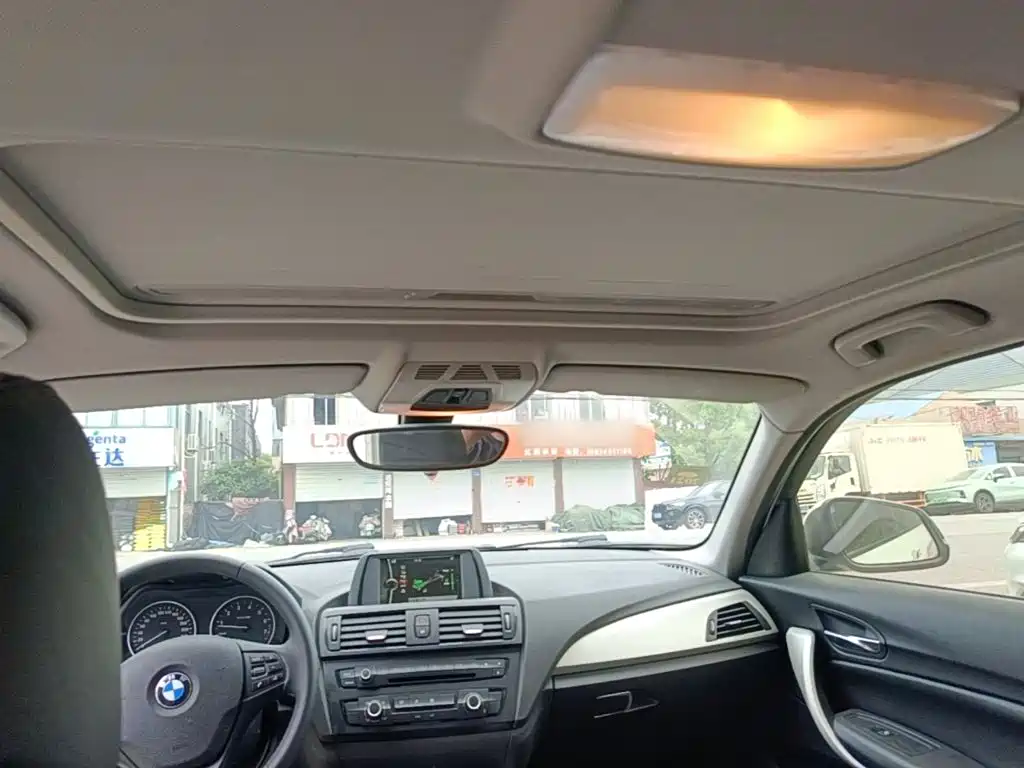 BMW 1 Series 2013 — фото 14