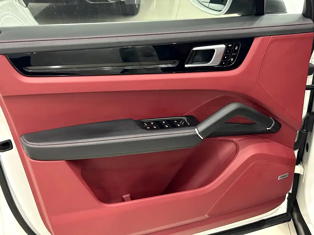 Porsche Cayenne New Energy 2019 — фото 17