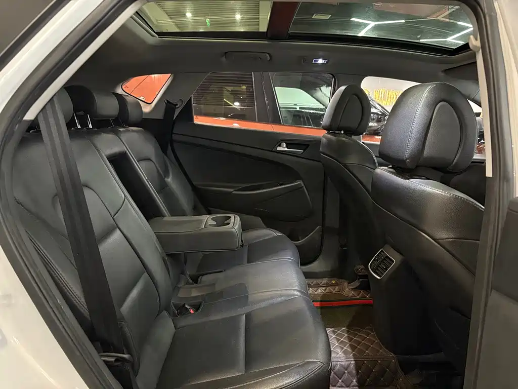 Hyundai Tucson 2018 — фото 25