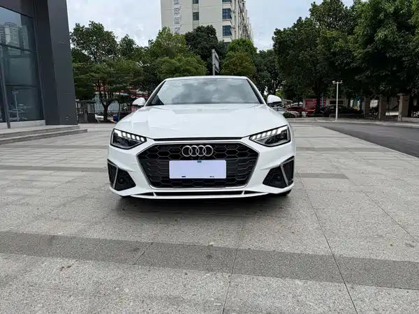 Audi A4L 2020