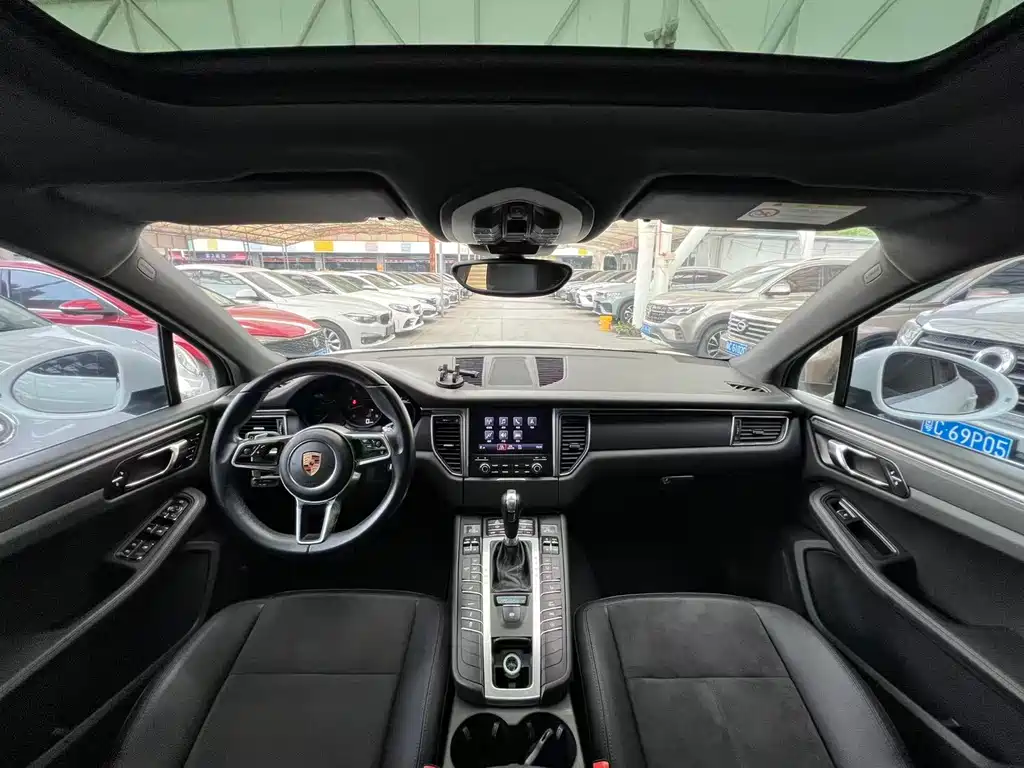 Porsche Macan 2018 — фото 5