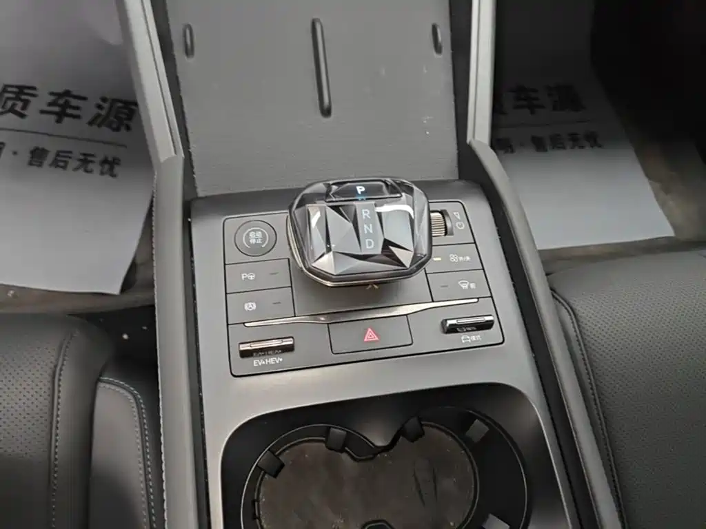 BYD Qin L 2025 — фото 14