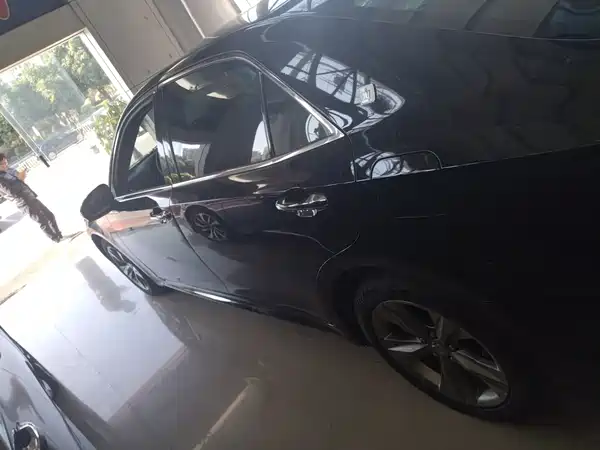 Toyota Crown 2016