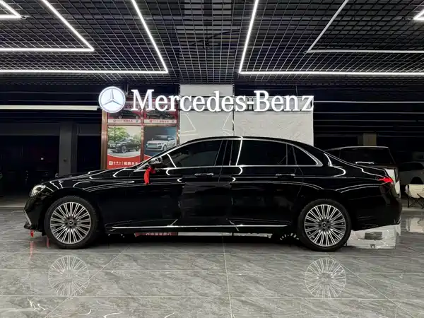 Mercedes-Benz E-Class 2023