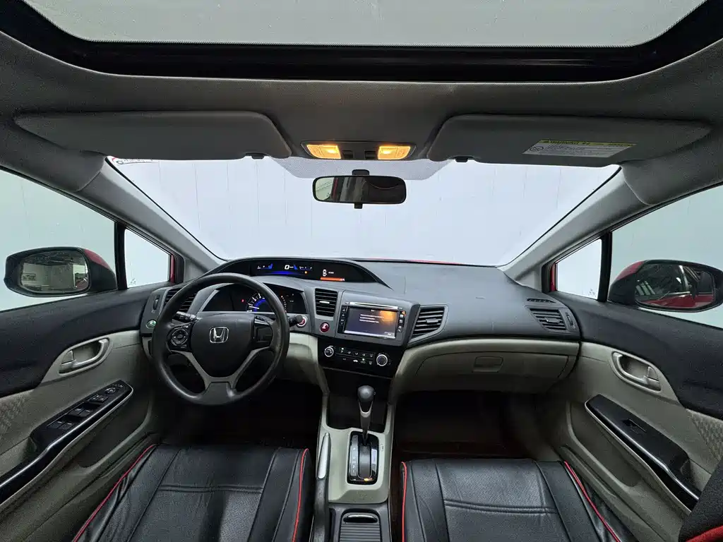 Honda Civic 2015 — фото 13
