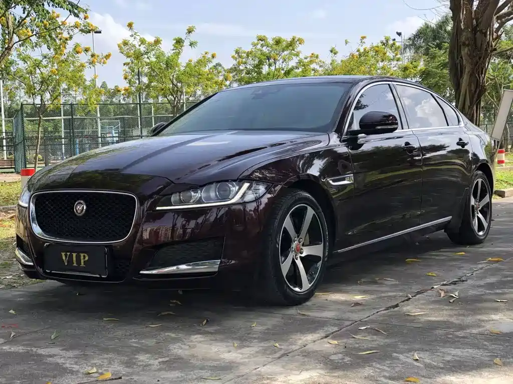 Jaguar XFL 2018