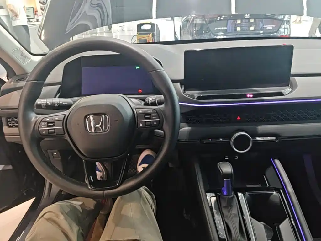 Honda Accord 2025 — фото 10