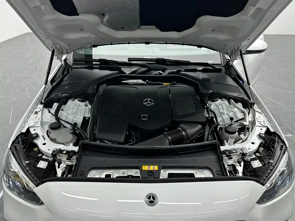 Mercedes-Benz C-Class 2023 — фото 11