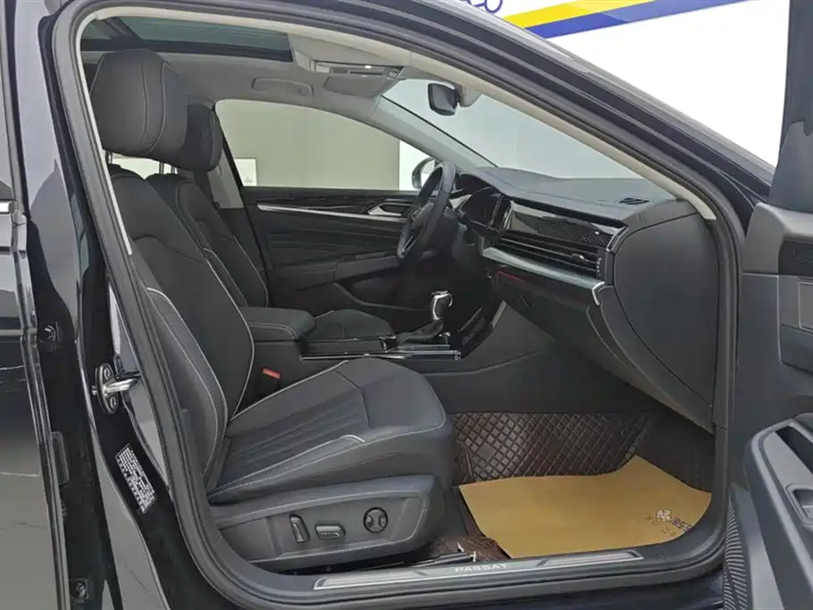 Volkswagen Passat 2024 — фото 8