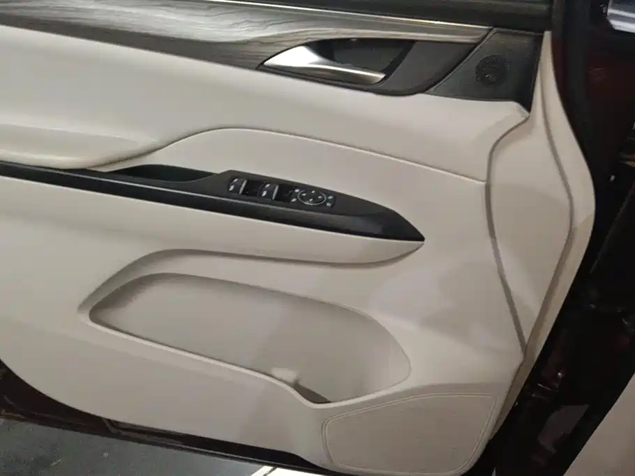 Buick GL8 2023