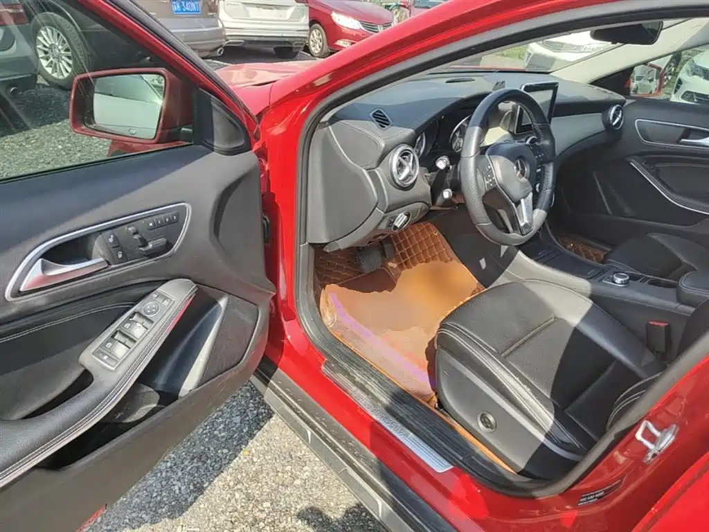 Mercedes-Benz GLA 2016 — фото 16