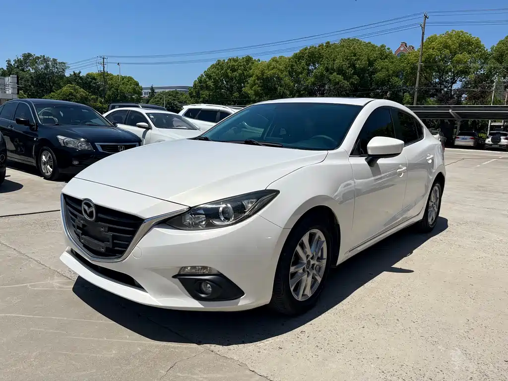 Mazda 3 Axela 2015 — фото 1