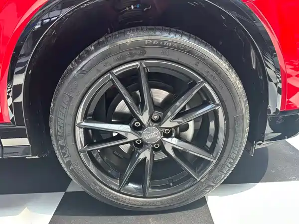 Audi Q2L 2020