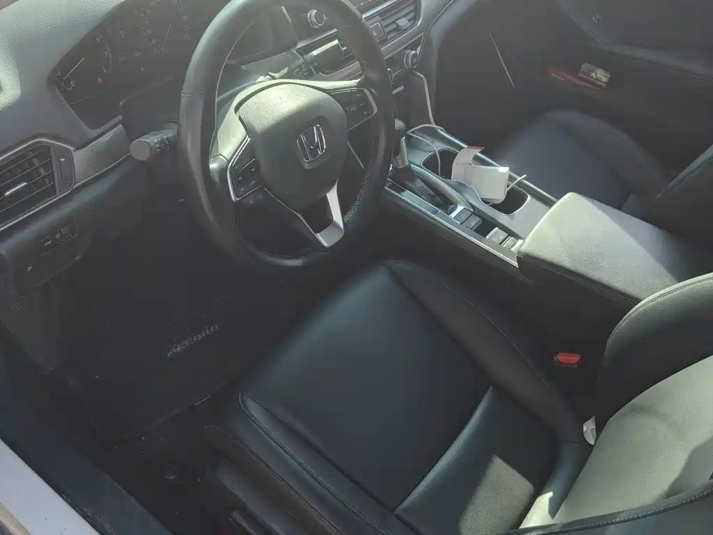 Honda Accord 2021 — фото 10