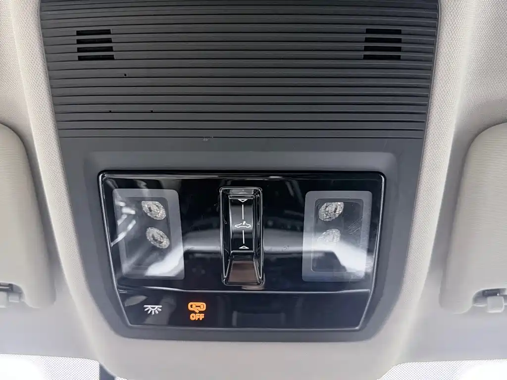 Skoda Octavia 2022 — фото 14