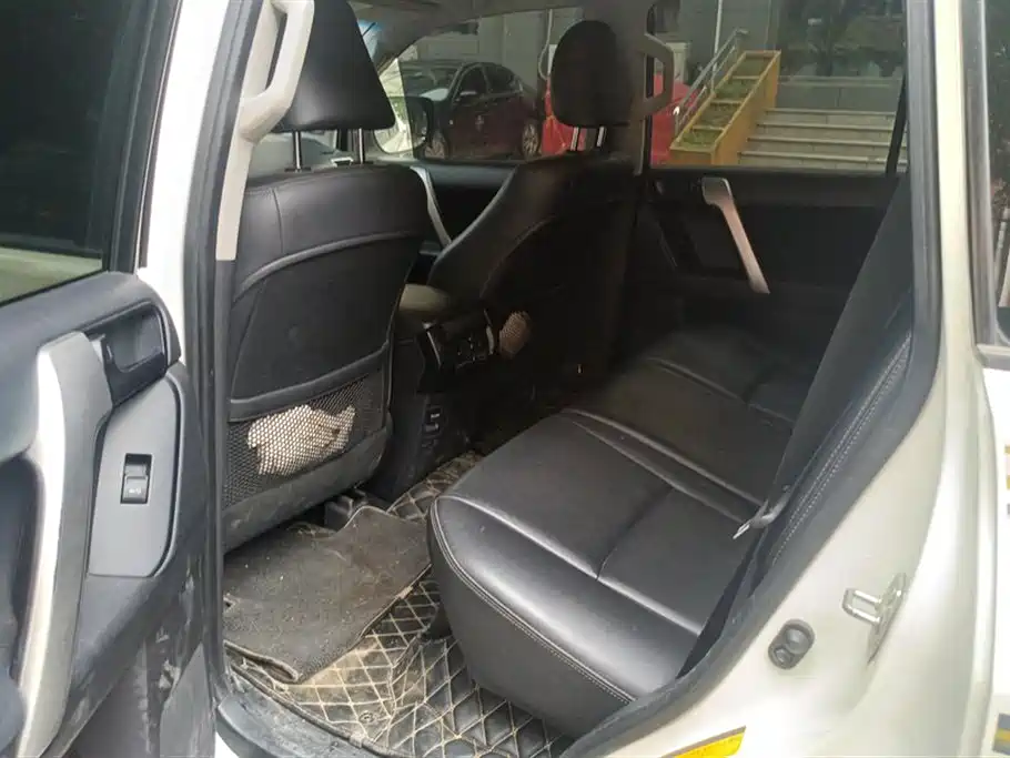 Toyota Prado 2017 — фото 11