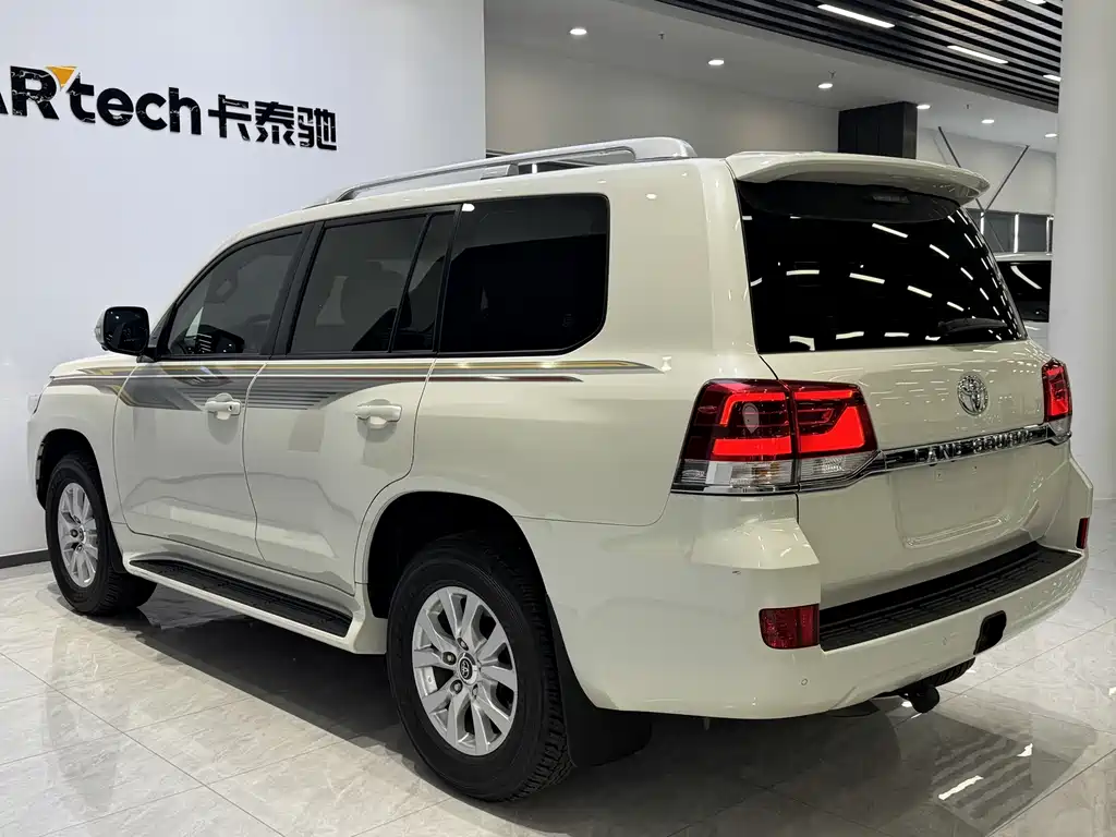 Toyota Land Cruiser 2019 — фото 5